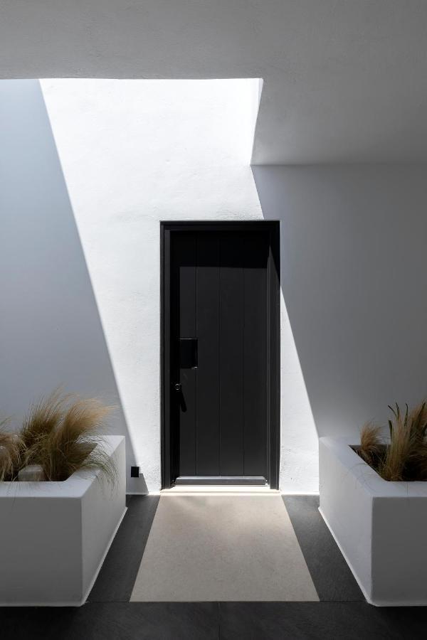Cubic Mykonos Seafront Design Suites Ornos  Eksteriør billede